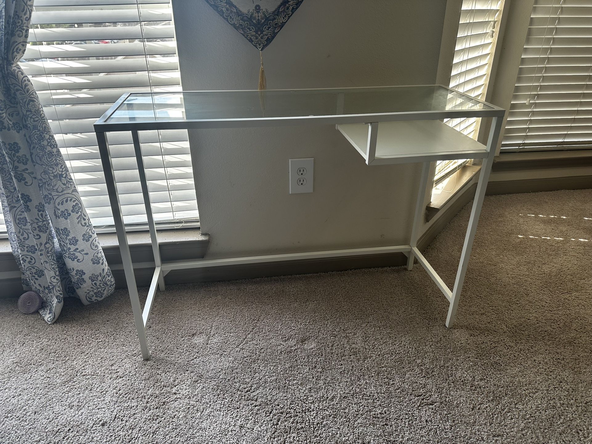 Glass desk - 20$