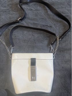 Guess purse