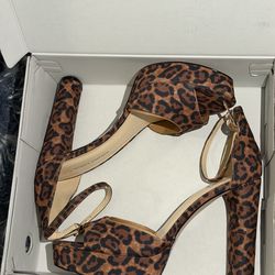 Jessica Simpson high heels size 10M