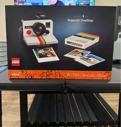 Lego Ideas Polaroid OneStep SX-70 Camera set 21345