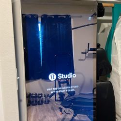 Lululemon Mirror