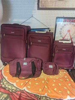 Brand new 5 Piece Luggage Set