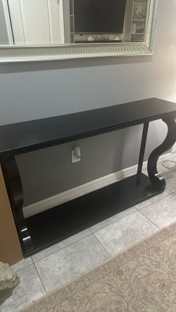 Entrance Table