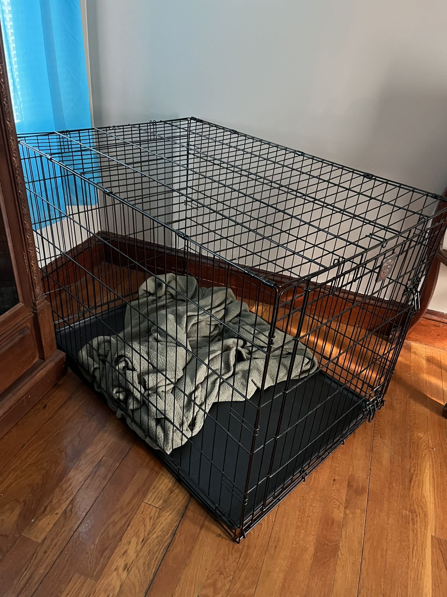 Dog crate