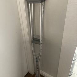 Crutches 