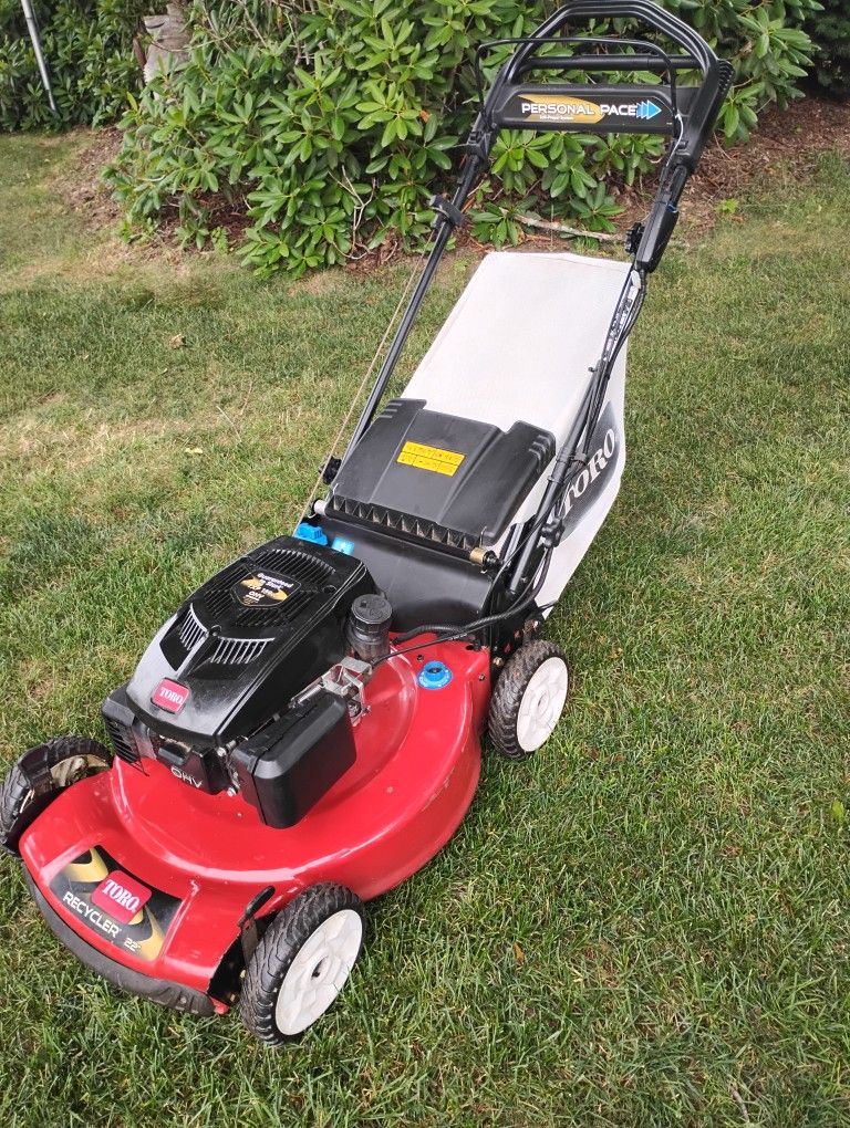 Toro Recycler 22" - Pace Setter w/ Bagger