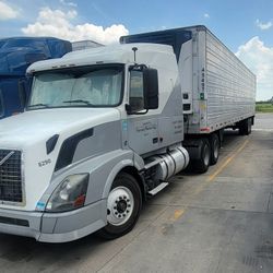 2007 Volvo-OR Trade-rebuilt engine/trans)plus reeferengine (rebuilt) $30k for both