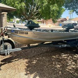 12ft 1970 Boonar Jon Boat w/ Suzuki 5HP Motor - Ready to Hit the Water!