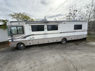 1999 Fleetwood Bounder