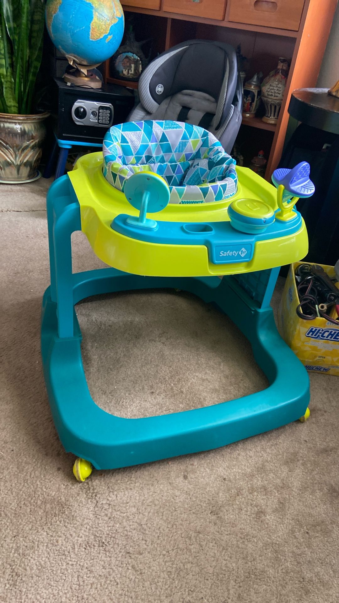 Baby Walker Missing One Activity Price. 15$.  Pick Up In Tacoma
