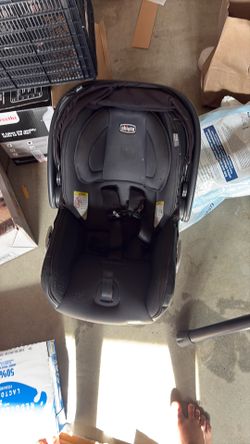 Chicco Fit 2 Car Seat (Free)