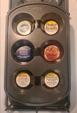 Wilton 6ct muffin pan