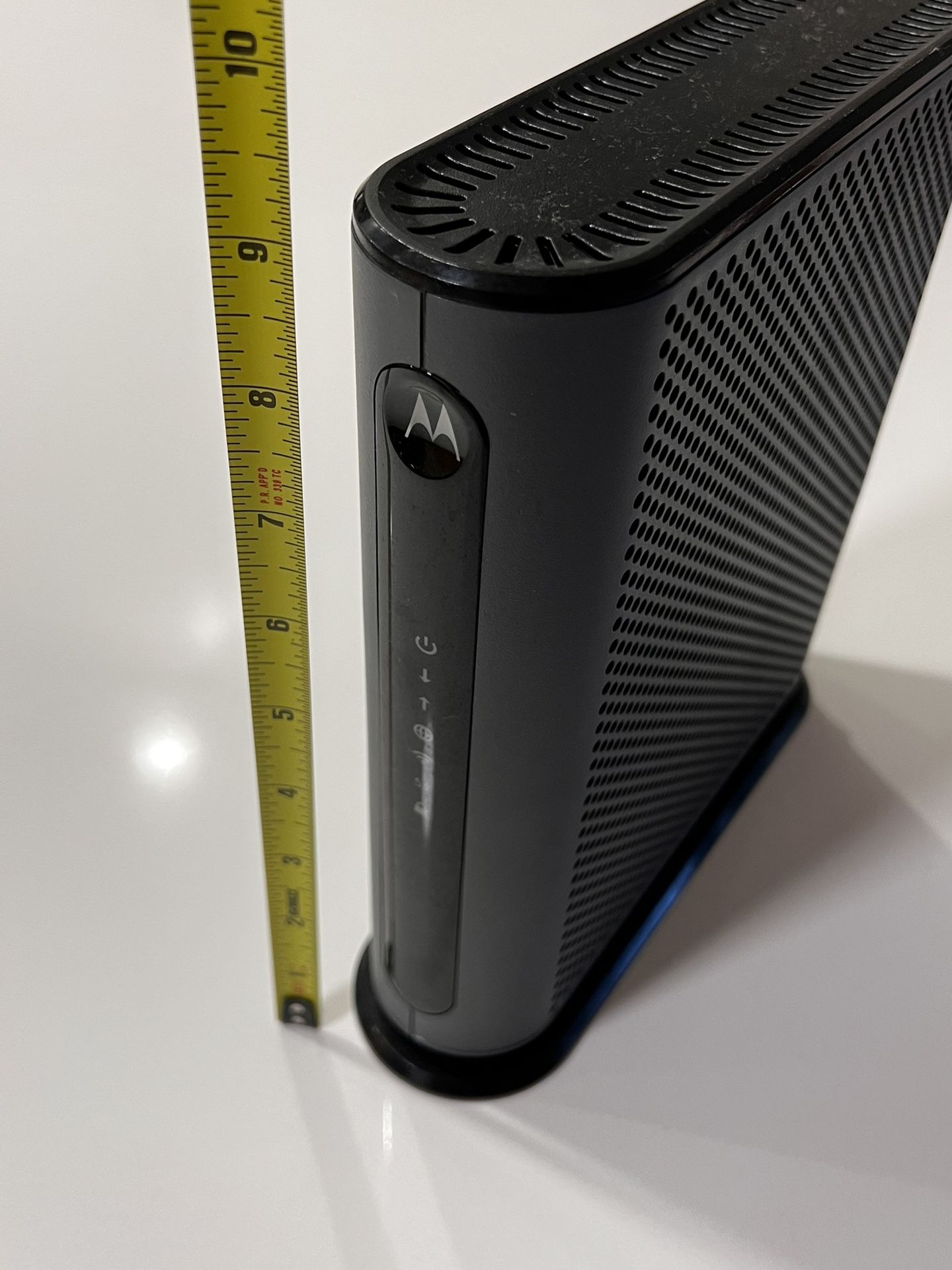 Motorola MG7700 Modem WiFi Router Combo with Power Boost | Approved by Comcast Xfinity, Cox and Spectrum | for Cable Plans Up to 800 Mbps | DOCSIS 3.0