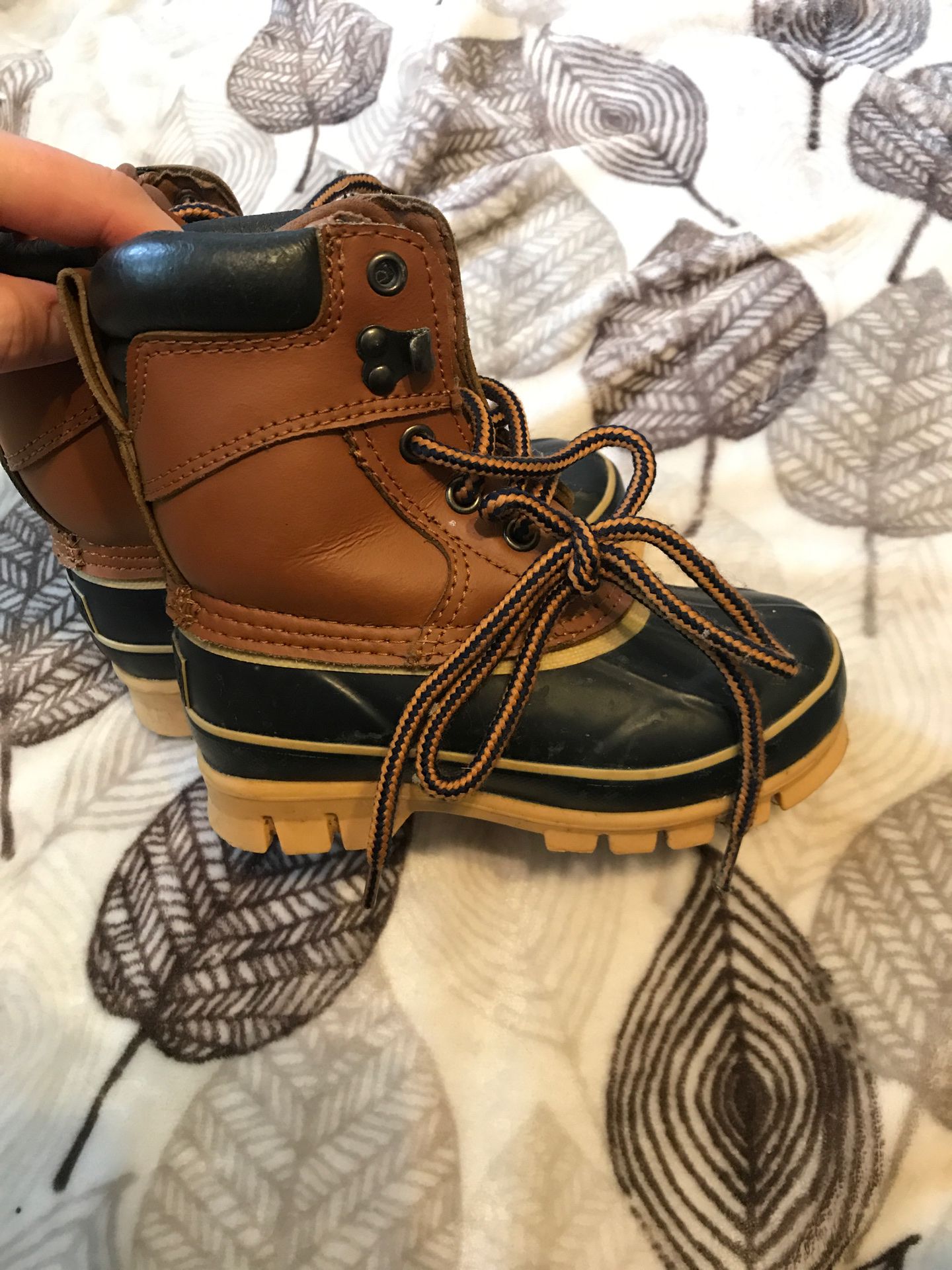 Boys Thermolite boots..size 10