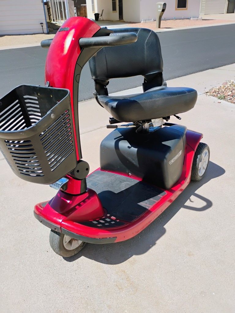 Victory 9 Three-wheel MobilityScooter