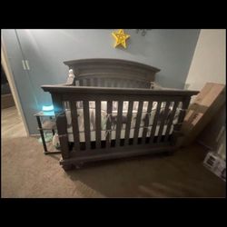 Baby Crib & Changing table