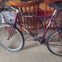 Trek Aluminum 7000 Mountain Bike