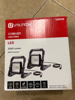 Utilitech 2500 Lumen LED Work Lights 2-Pack
