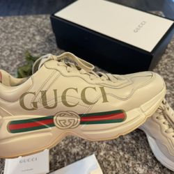 Gucci Women Sneakers