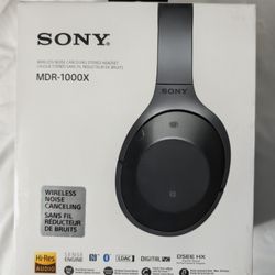 Sony MDR 1000X Wireless Noise Canceling headphones