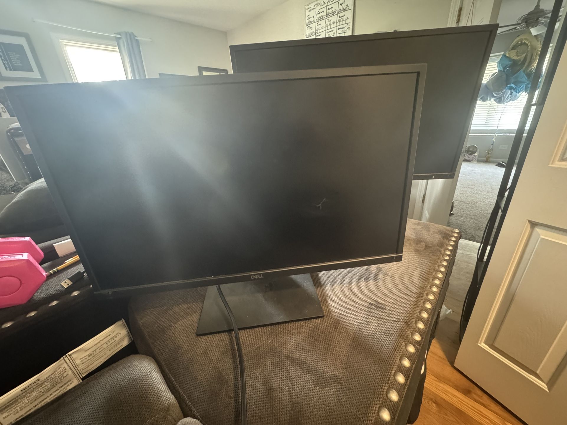 Dell Monitors w/Built-In Speakers 24in