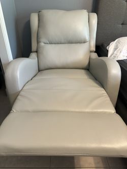 reclinable chair