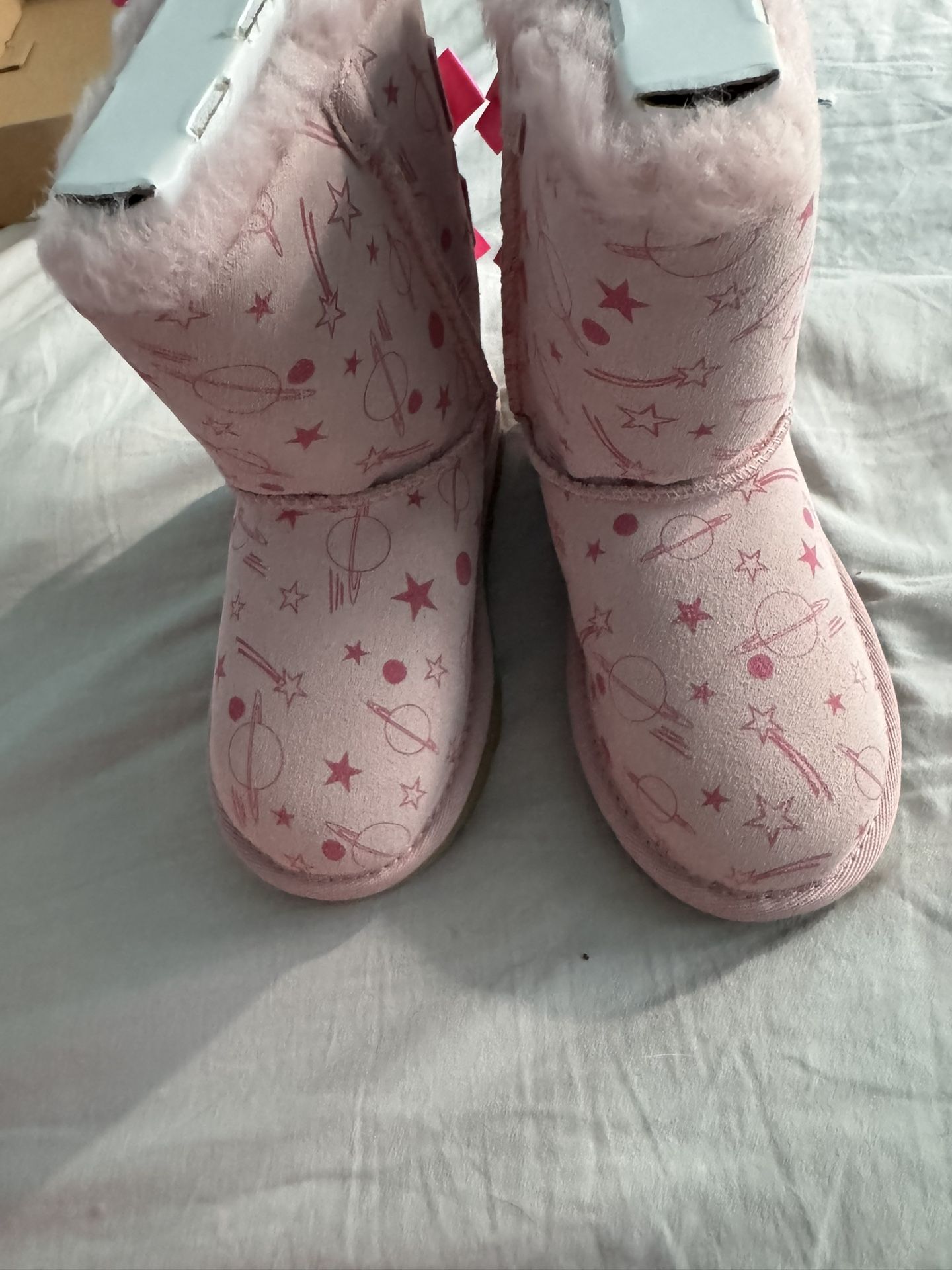 Brand NEW In box-Size 10 TODDLER Ugg's