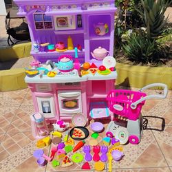 Toy Kitchen 