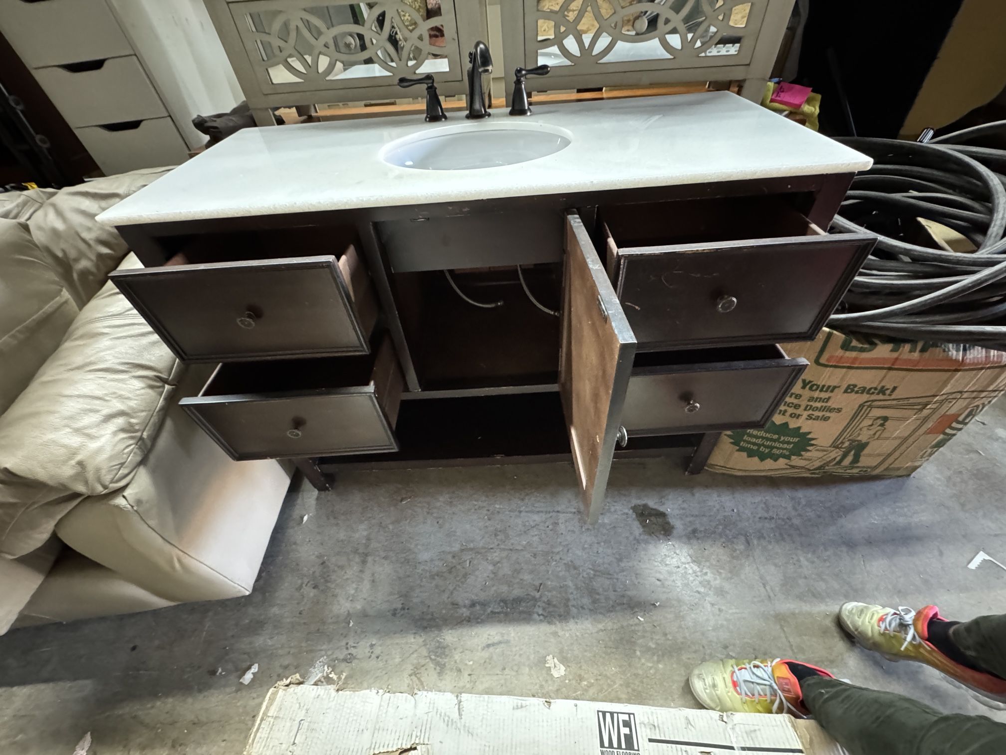 Single Basin Marble Sink And Vanity
