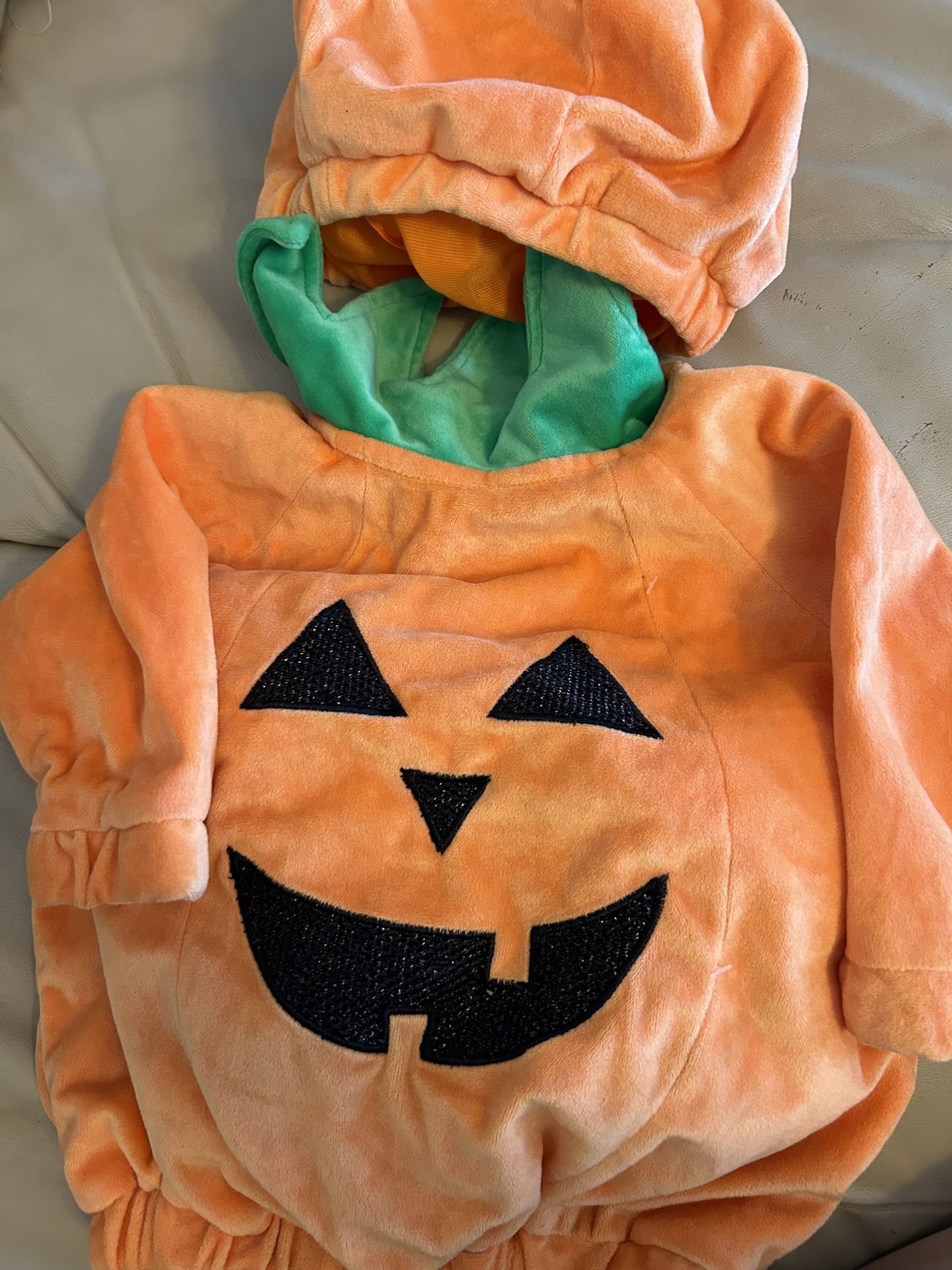 Baby Pumpkin Costume Size 0-6 Months NWOT