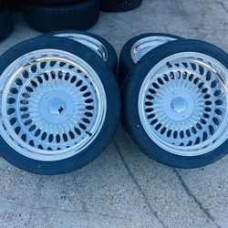 17x11 Rims Tire