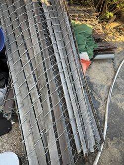 5 Rolls Of Chainlink Fencing 6feet Tall Each Is 10 Feet Wide A Total Of 50 Feet