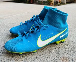 Soccer cleats size 9
