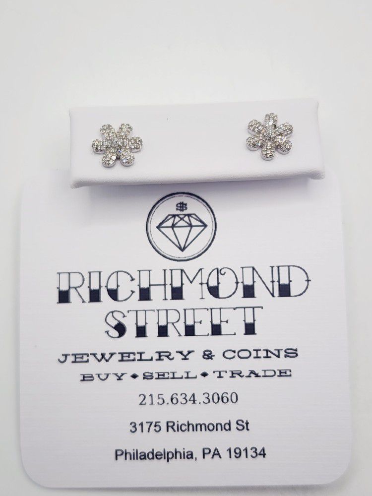 14kwg 0.48ctw diamond earrings 