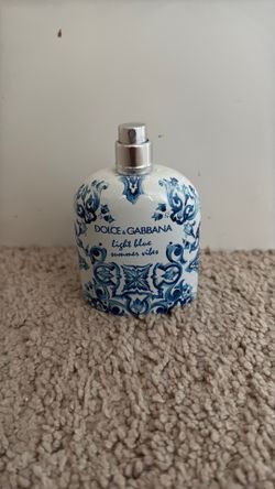 40% Full D&G Light Blue EDT (used 2.5 oz)