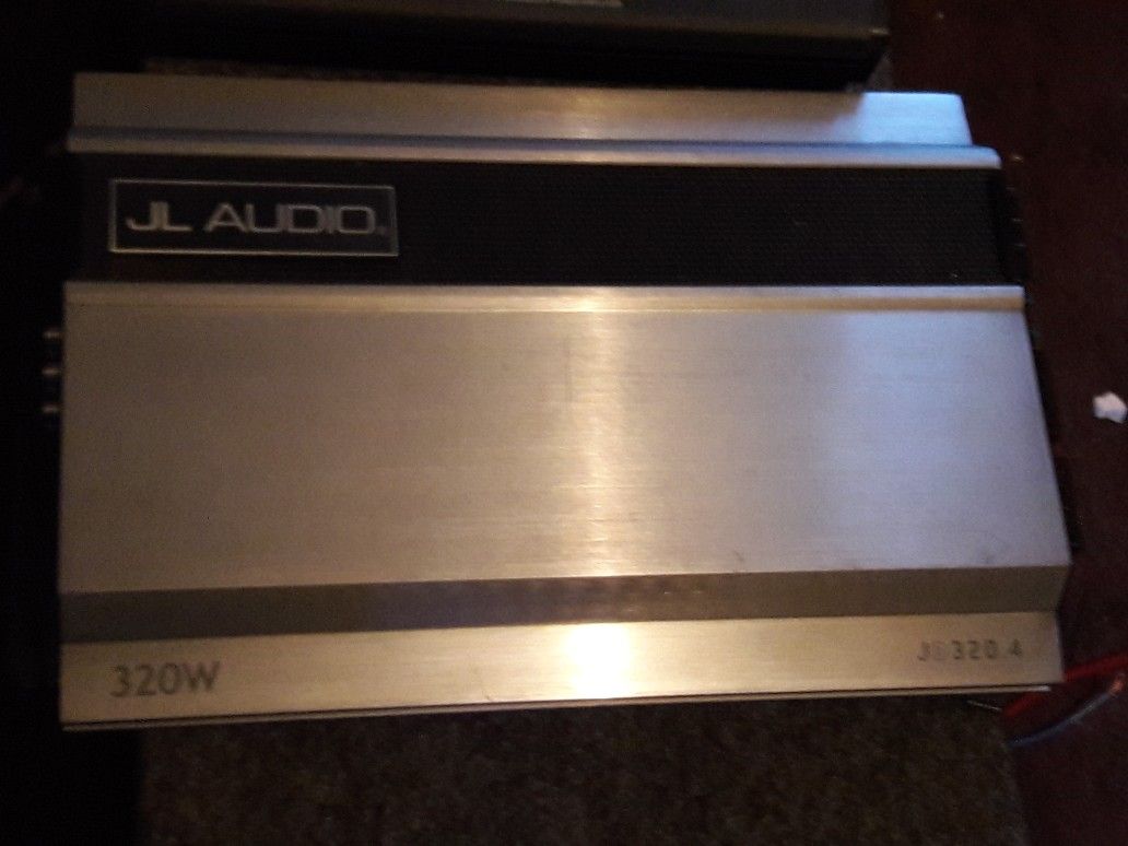 Like new Jl Audio J2 320.4 4 channel amp