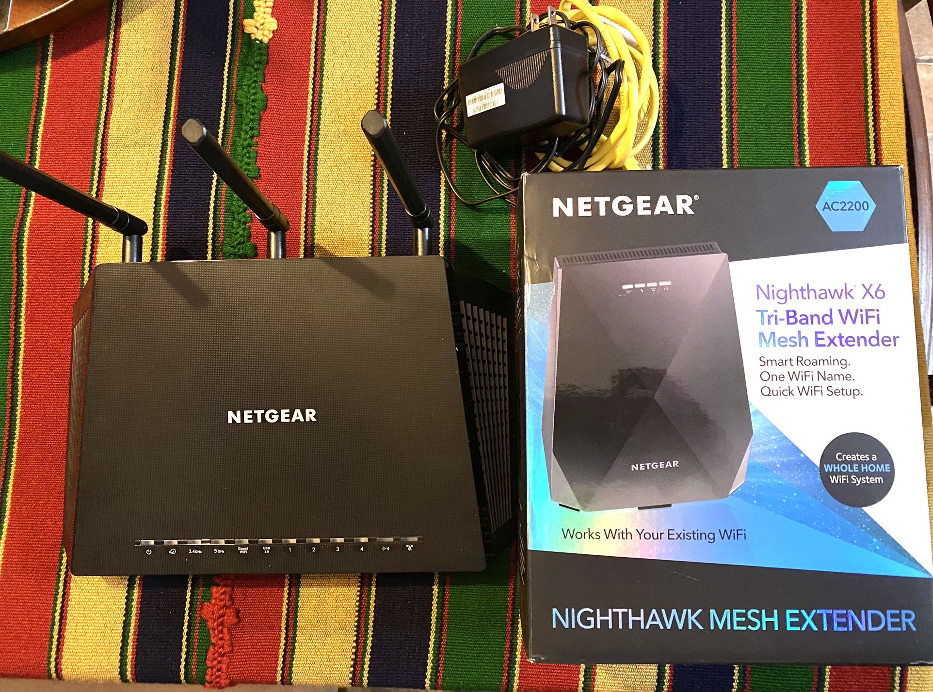 Net gear Router and Tri-Band Mesh Extender Wifi 