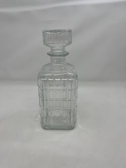 VINTAGE UNBRANDED SQUARE WINDOWED DECANTER RUBBER STOPPER CLEAR GLASS
