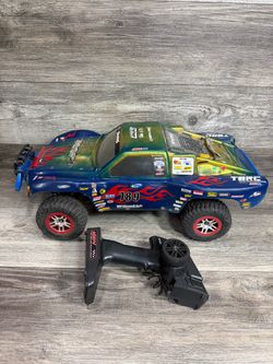 Traxxas Slash VXL 1/10 Scale 4 x 4 Brushless Short Course RC Car Truck