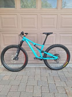 SPECIALIZED STUMPJUMPER COMP 29 ER ( CARBON WHEELS) FULL SUSPENSION ( SETUP TUBELESS)