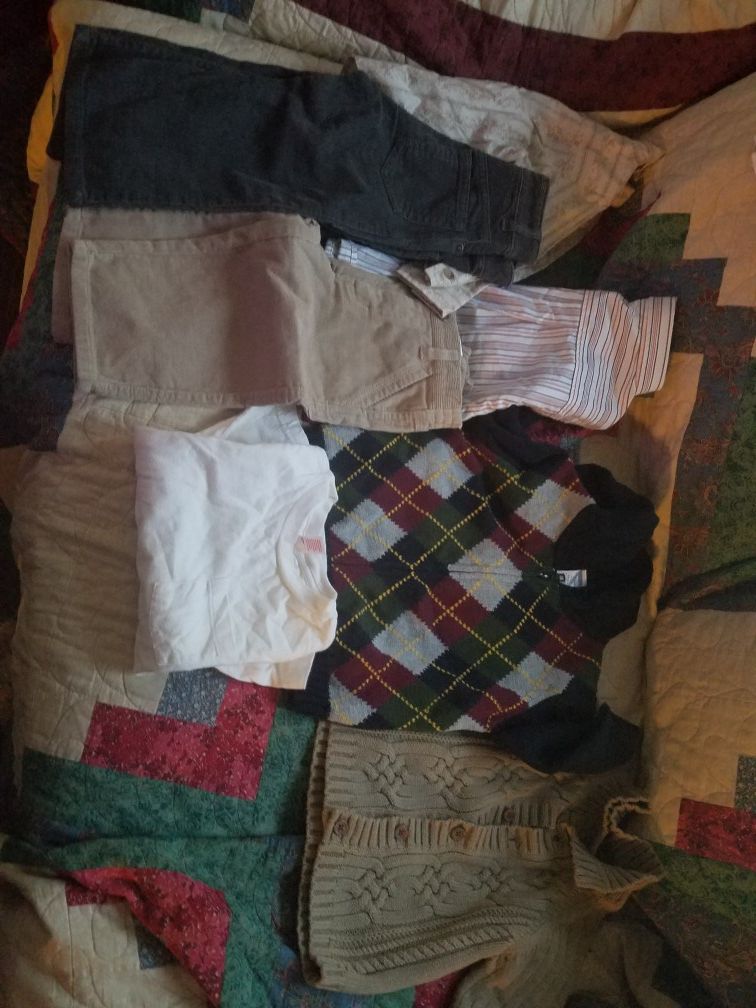 Boys infant size 12/18m