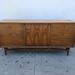 Mid century Brasilia long dresser by Broyhill Premier.