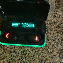 New Wireless Head Phone New 