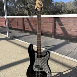 Fender Squire P Bass Special Black