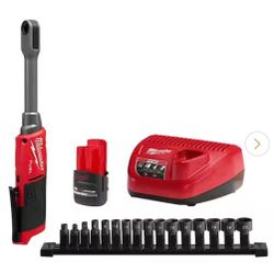 
M12 FUEL INSIDER 12V Lithium-Ion Brushless Cordless 1/4 in. - 3/8 in. Extended Reach Box Ratchet Kit w/ Battery, Charger

(48)



