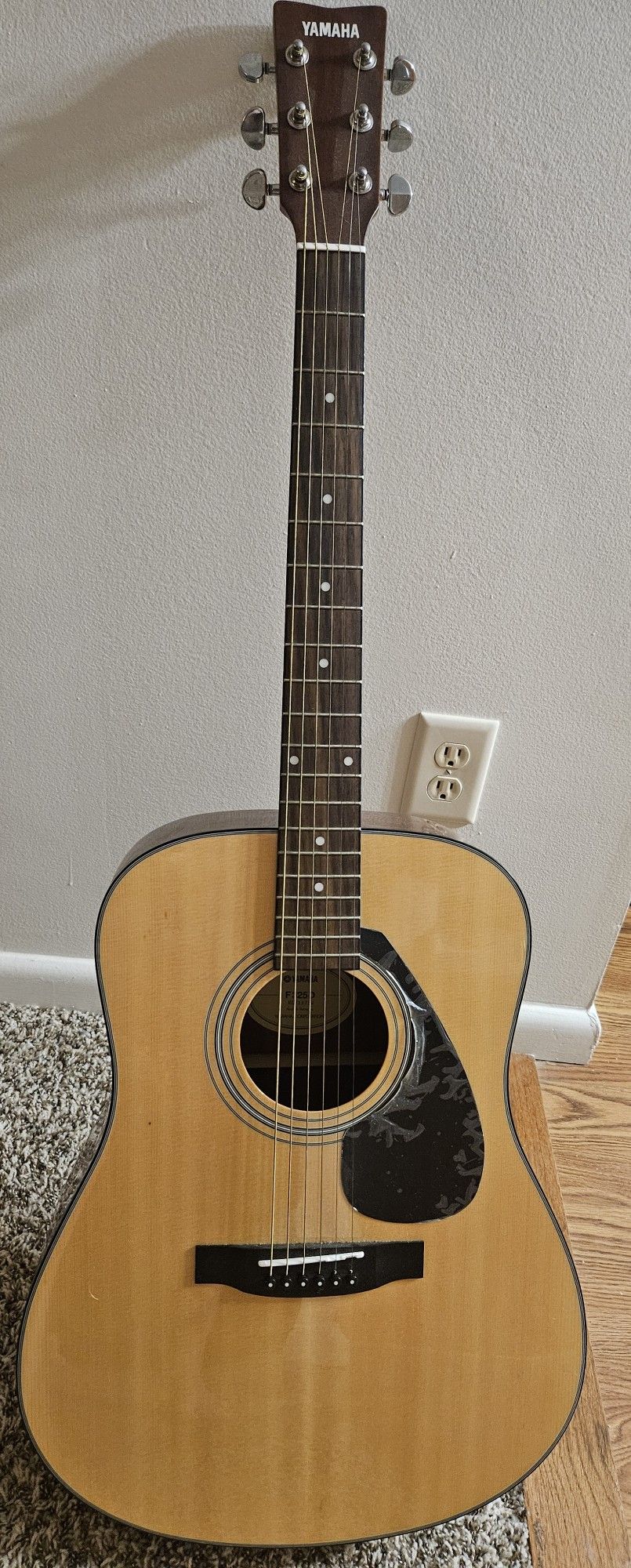 Yamaha guitar with case 