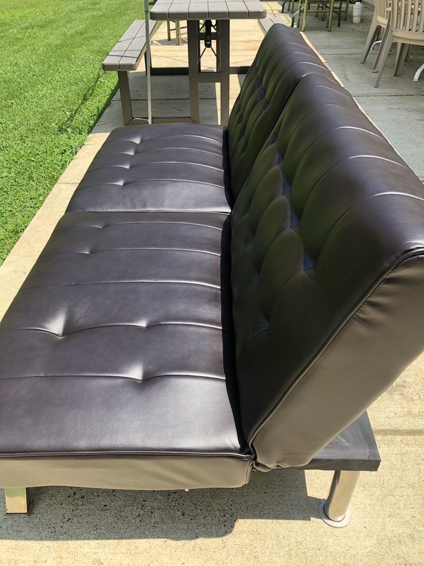 Brown Fox Leather Futon. Like-new! Delivery available! 🚚.