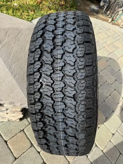 (5) 255/70/18 Goodyear Wrangler Tires