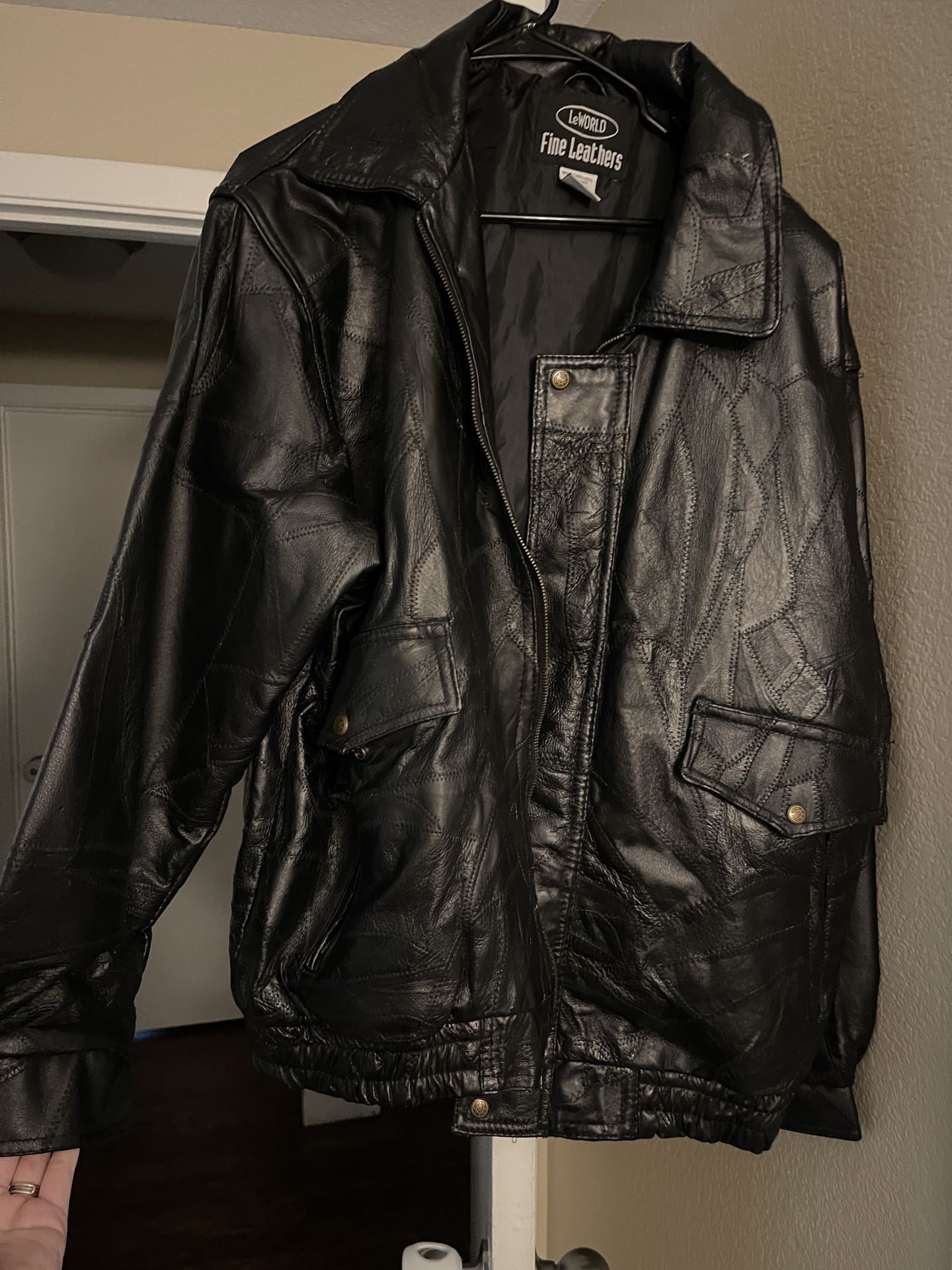 Men’s Leather Jacket
