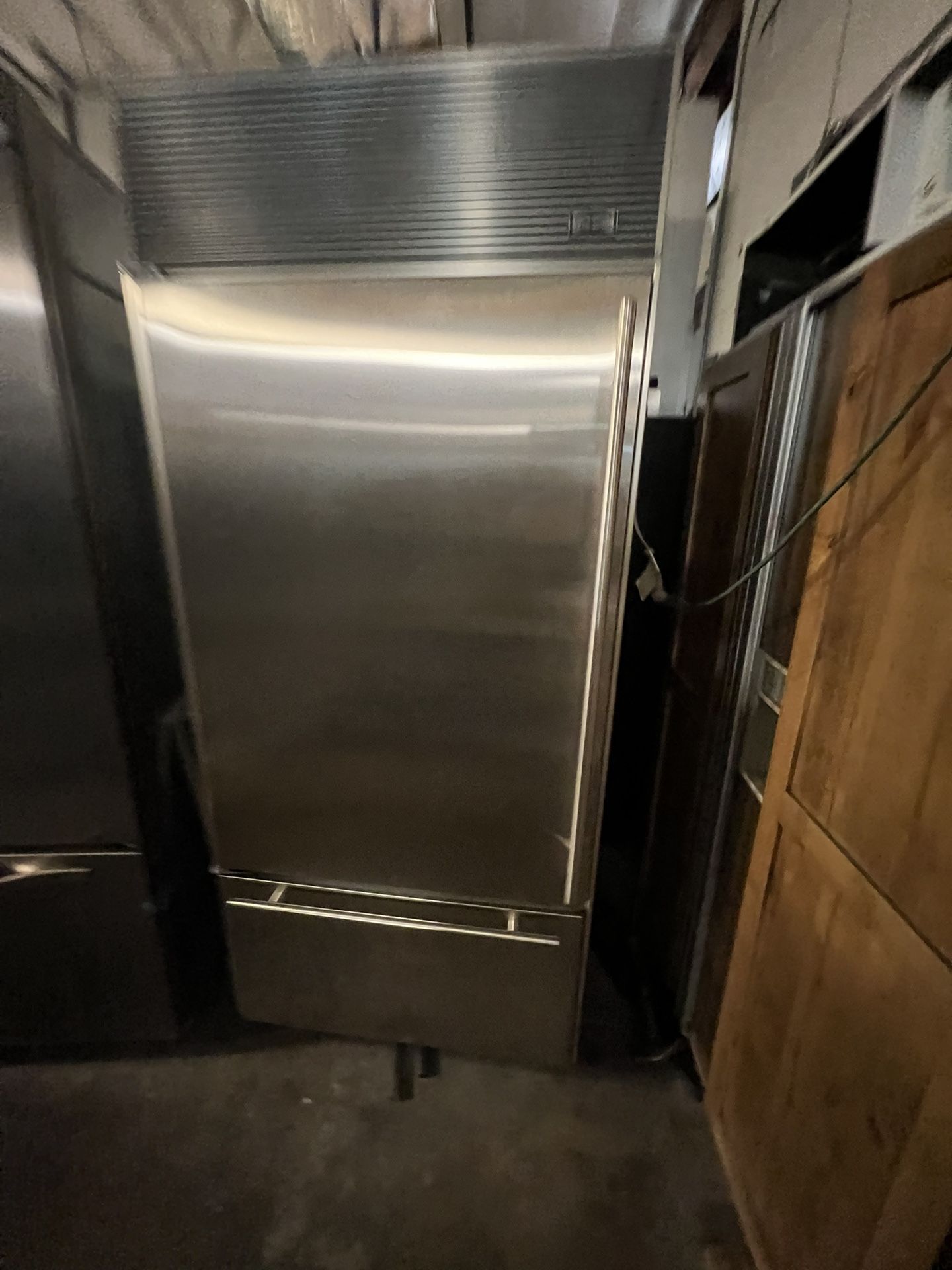 Subzero 36” Built In Refrigerator 2yr Warranty